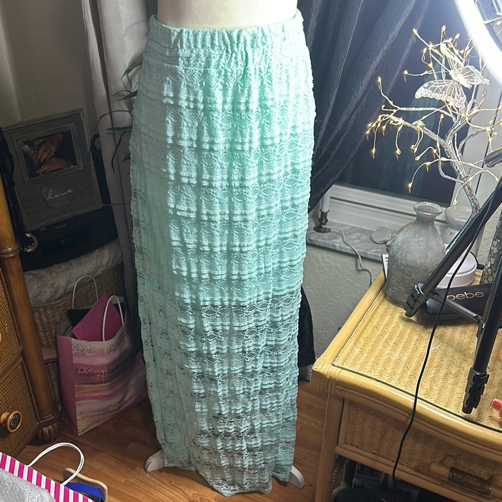 Aqua Textured Lace Maxi Skirt 🌸🌸